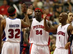 九游体育APP-从冲刺阶段底特律活塞防线松动到关键时刻山东泰山调整名单以备葡超，风云突变密尔沃基雄鹿关键时刻复出首秀